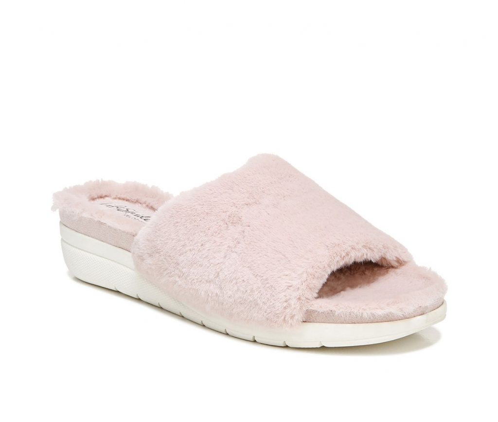 LifeStride Plush Slippers Sandals are soft and easy to slide into, providing easy on-the-go comfort for the entire foot. 