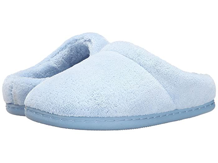 Tempur-Pedic Windsock slippers come with an easy slip-on style and are one of the cheapest out there for those with flat feet.